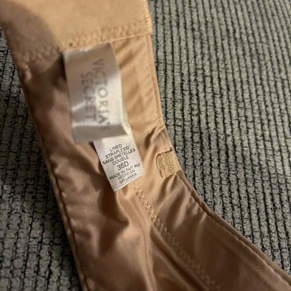 Victoria’s Secret Strapless Bra - Picture 3 of 4